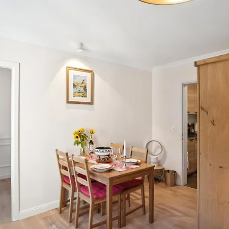 Flat In Sur Ollon, Gamat, For 4 With Two Double Beds וילארס-סור-אולון